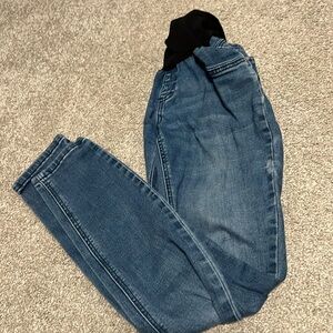 Motherhood Maternity jeans in M